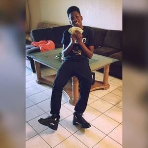 Meet your Posher, Angelo